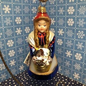 Polonaise Christmas Ornaments. Wizard of Oz Dorothy hilding Toto. GP434